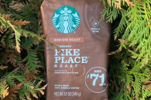 Starbucks anton-shamray-Q4VTalqDuAc-unsplash